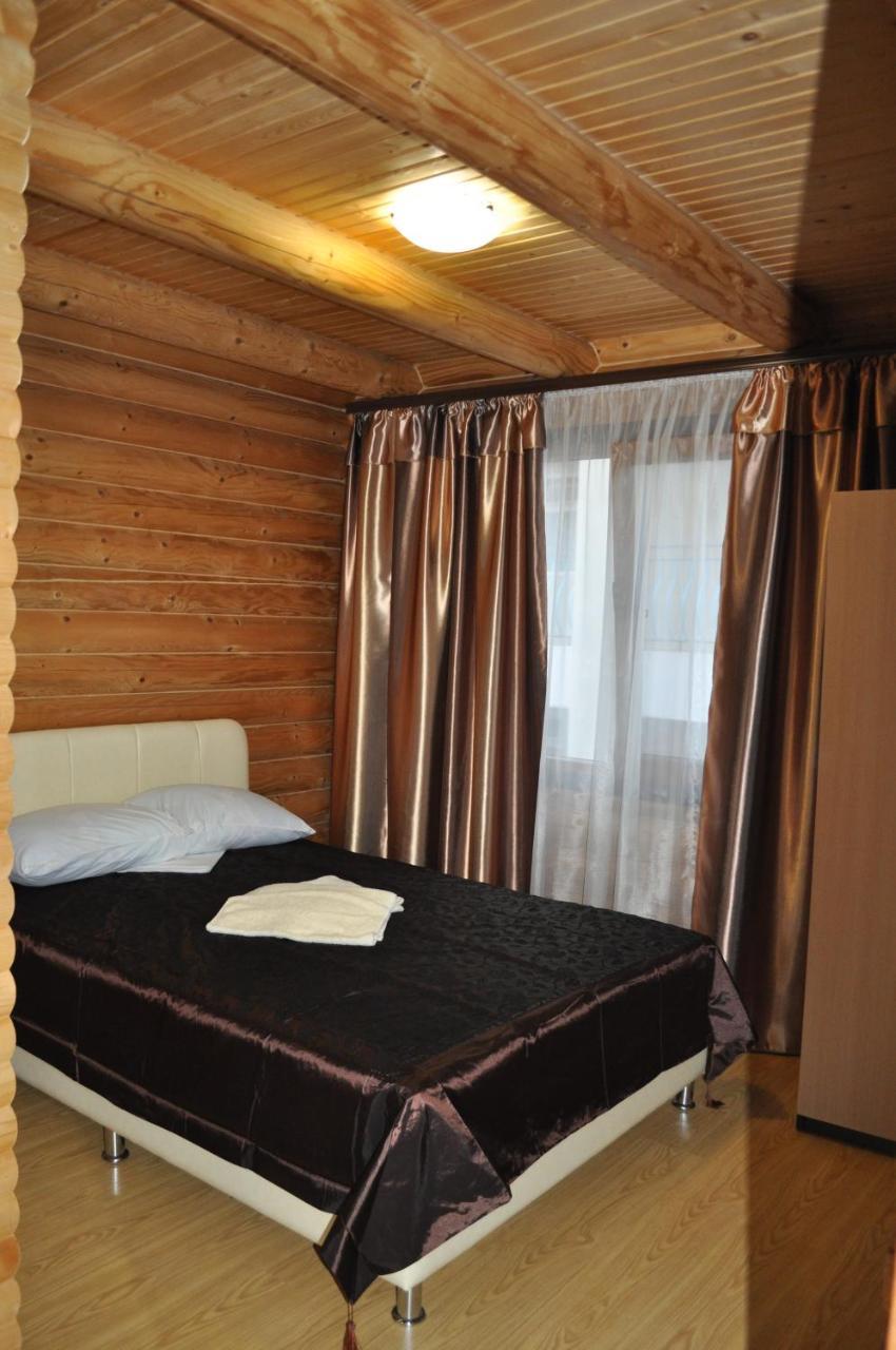 Веселий Кут Hotel Зализний Порт Екстериор снимка