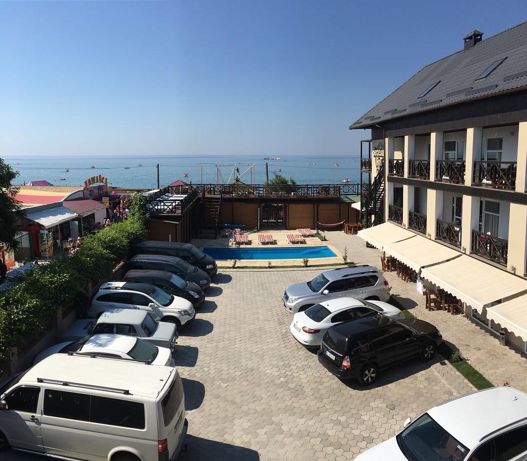 Веселий Кут Hotel Зализний Порт Екстериор снимка
